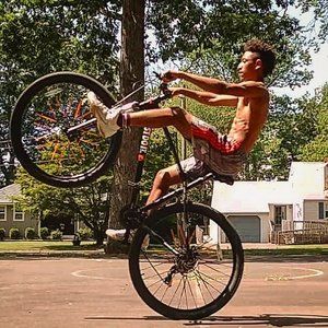 Meet your Posher, Emmanuel